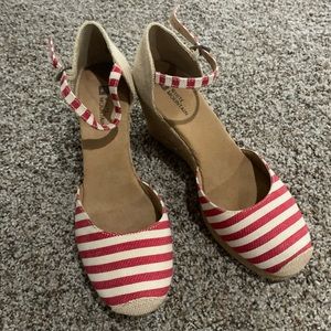 White Mountain wedge sandal